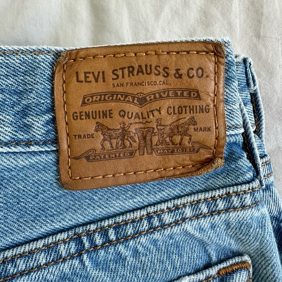 Levi’s Wedgie Straight Ripped Jeans Women’s - Picture 4 of 7